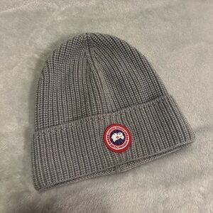 Canada Goose Rib Toque Hat/Beanie